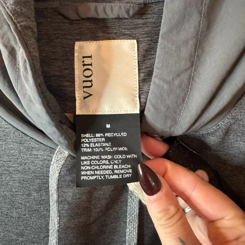 Vuori Men’s Sunday Element Charcoal Performance Pullover Size M Hoodie - Picture 4 of 7